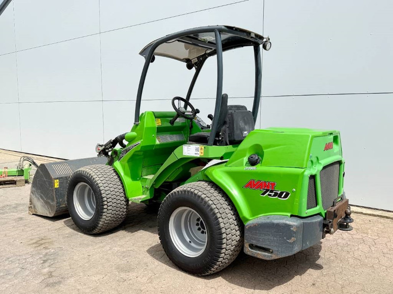 Avant M750 Opti Drive - Bucket + Jib + Forks - Încărcător pe roți telescopic: Foto 4 Avant M750 Opti Drive - Bucket + Jib + Forks - Încărcător pe roți telescopic: Foto 4