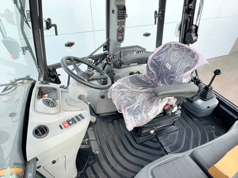 Case 570SV 4WD - 4/1 Bucket / Telescopic Boom / AC - Buldoexcavator: Foto 5 Case 570SV 4WD - 4/1 Bucket / Telescopic Boom / AC - Buldoexcavator: Foto 5