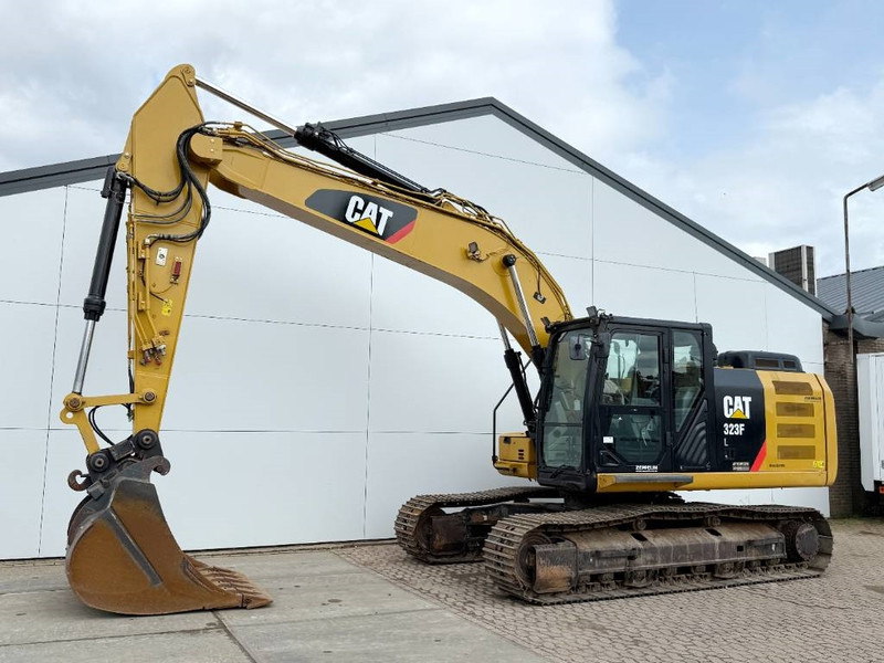 Cat 323FL - German Machine / Rear + Side Camera - Excavator pe şenile: Foto 2 Cat 323FL - German Machine / Rear + Side Camera - Excavator pe şenile: Foto 2