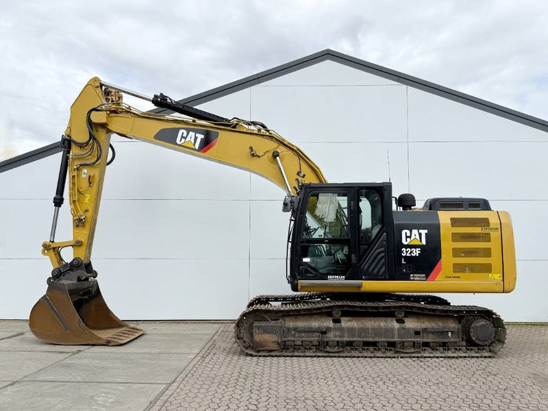 Cat 323FL - German Machine / Rear + Side Camera - Excavator pe şenile: Foto 1 Cat 323FL - German Machine / Rear + Side Camera - Excavator pe şenile: Foto 1