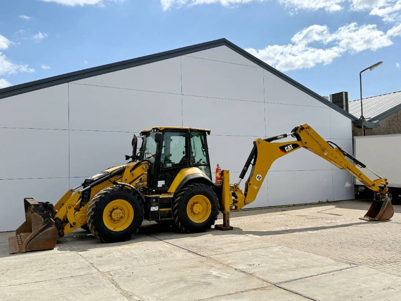 Cat 444F2 - 4x4x4 / Telescopic / Hammer Lines / AC - Buldoexcavator: Foto 1 Cat 444F2 - 4x4x4 / Telescopic / Hammer Lines / AC - Buldoexcavator: Foto 1