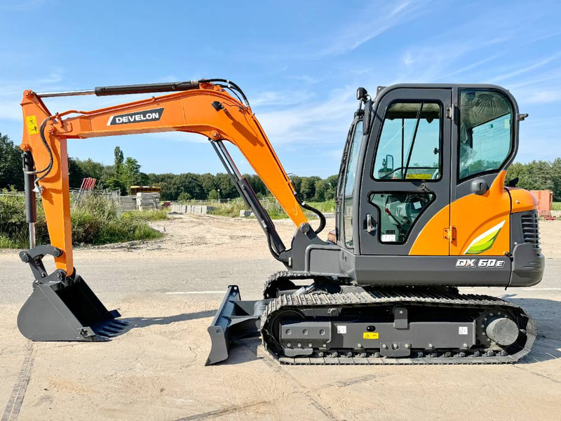 Doosan DX60E-10N - New / Unused / 2024 Model - Mini excavator: Foto 1 Doosan DX60E-10N - New / Unused / 2024 Model - Mini excavator: Foto 1