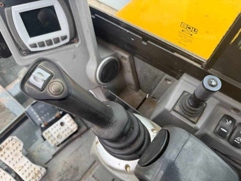 Mini excavator JCB 86C-1 - Hammer Lines / Quick Coupler: Foto 10 Mini excavator JCB 86C-1 - Hammer Lines / Quick Coupler: Foto 10