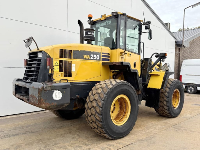 Komatsu WA250-5 - Dutch Machine / 3rd Function / Auto Lube - Încărcător frontal pe pneuri: Foto 5 Komatsu WA250-5 - Dutch Machine / 3rd Function / Auto Lube - Încărcător frontal pe pneuri: Foto 5