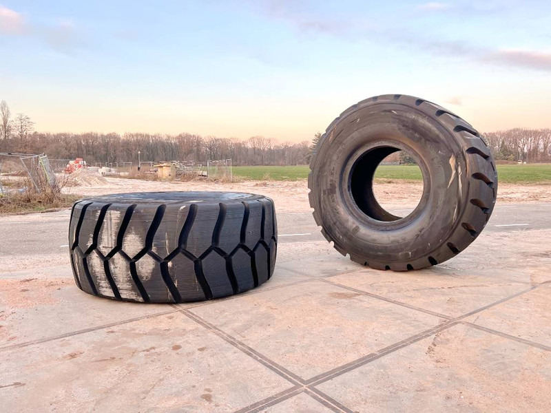 Michelin X Mine D2 45/65R45 Tyre x 2 - Anvelope și jante pentru Utilaje constructii: Foto 1 Michelin X Mine D2 45/65R45 Tyre x 2 - Anvelope și jante pentru Utilaje constructii: Foto 1