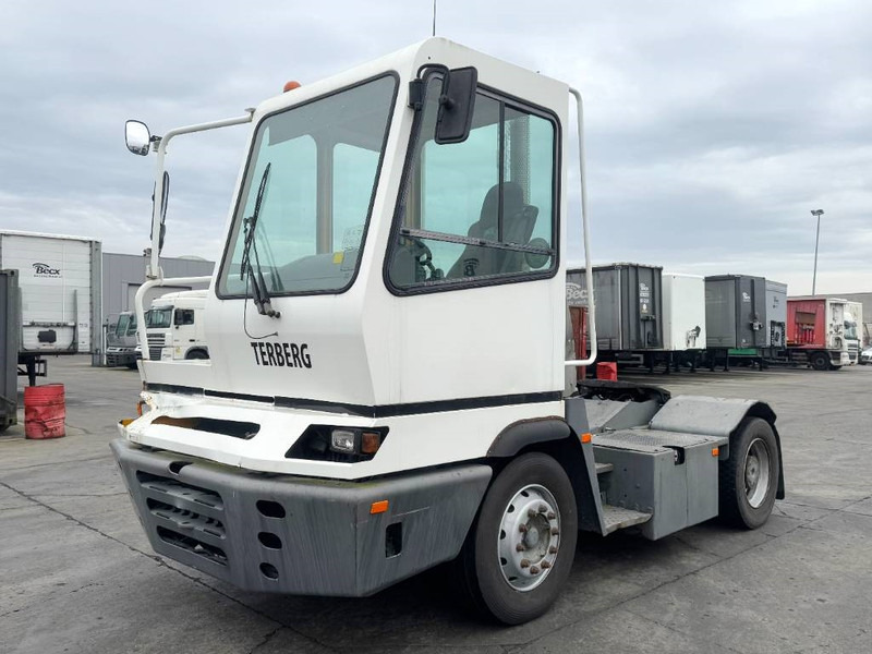 Terberg YT222 - Dutch truck / Automatic / 55t Payload - Tractor terminal: Foto 1 Terberg YT222 - Dutch truck / Automatic / 55t Payload - Tractor terminal: Foto 1