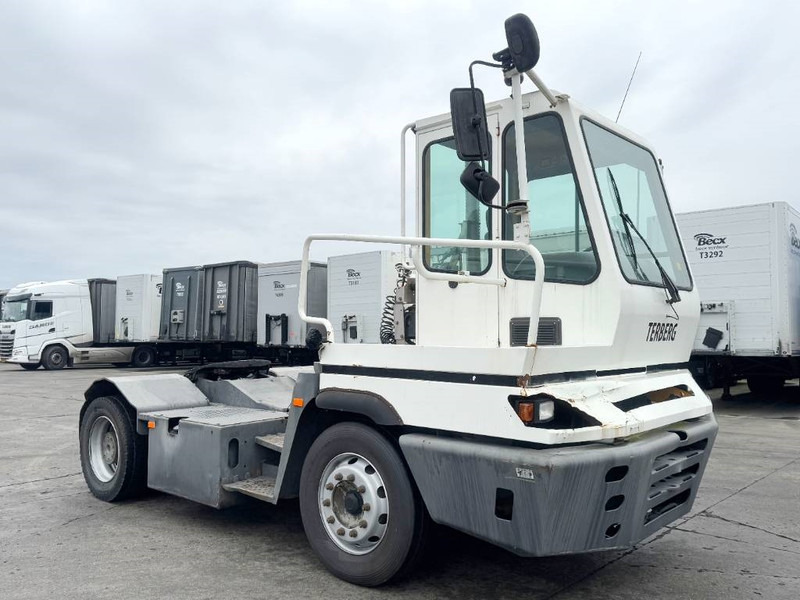 Terberg YT222 - Dutch truck / Automatic / 55t Payload - Tractor terminal: Foto 5 Terberg YT222 - Dutch truck / Automatic / 55t Payload - Tractor terminal: Foto 5