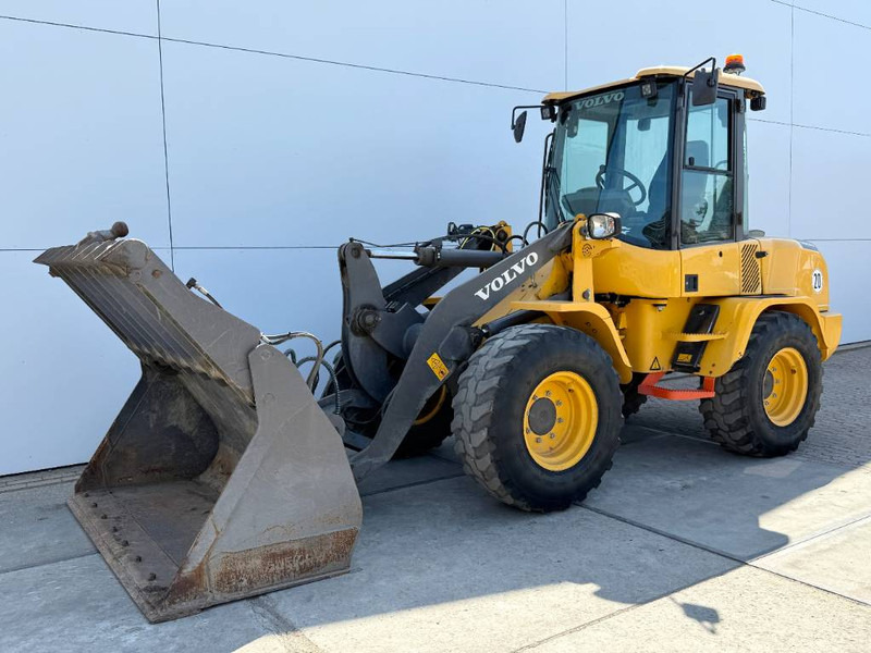 Volvo L30G - German Machine / 3rd Function - Încărcător frontal pe pneuri: Foto 2 Volvo L30G - German Machine / 3rd Function - Încărcător frontal pe pneuri: Foto 2
