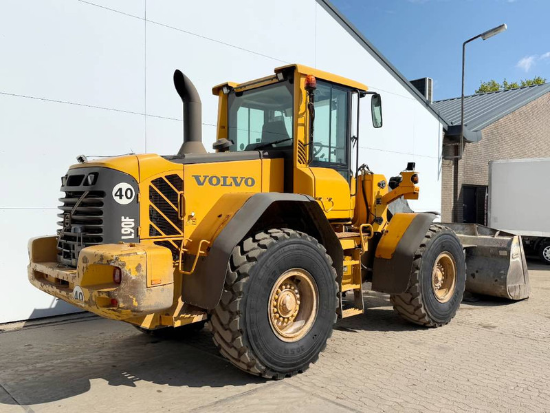 Volvo L90F - German Machine / 3rd Function / Auto Lube - Încărcător frontal pe pneuri: Foto 5 Volvo L90F - German Machine / 3rd Function / Auto Lube - Încărcător frontal pe pneuri: Foto 5