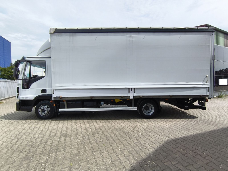 Iveco Eurocargo 75-210 Plane 3-Sitzer 4x2 Euro 6 LBW (20) - Camion cu prelată: Foto 5 Iveco Eurocargo 75-210 Plane 3-Sitzer 4x2 Euro 6 LBW (20) - Camion cu prelată: Foto 5