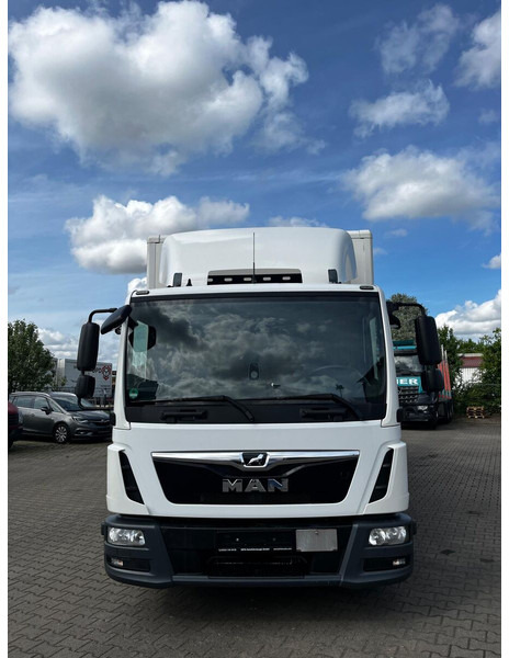 MAN TGL 12.250 - Camion furgon: Foto 2 MAN TGL 12.250 - Camion furgon: Foto 2
