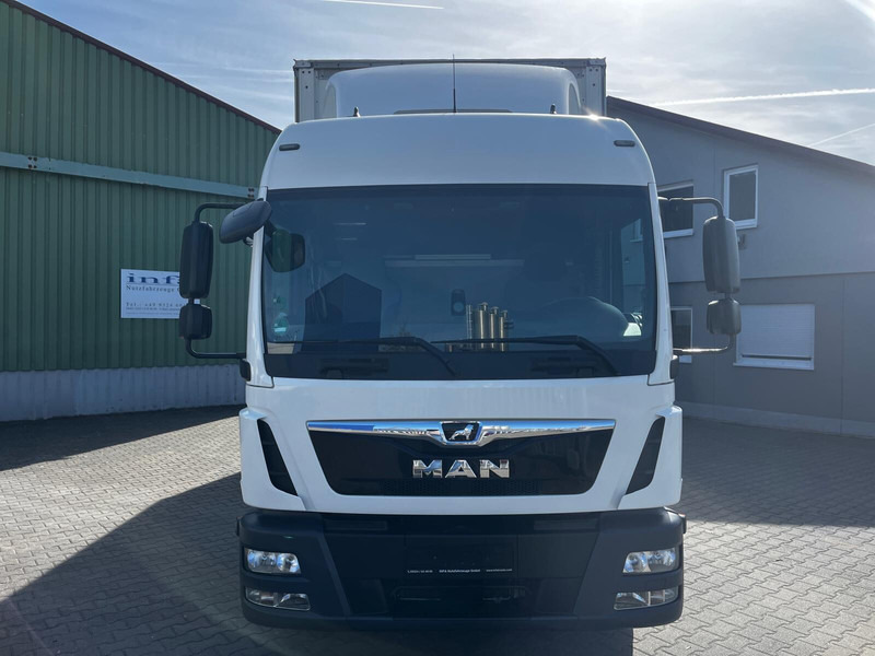 MAN TGL 8.220 - Camion cu prelată: Foto 2 MAN TGL 8.220 - Camion cu prelată: Foto 2