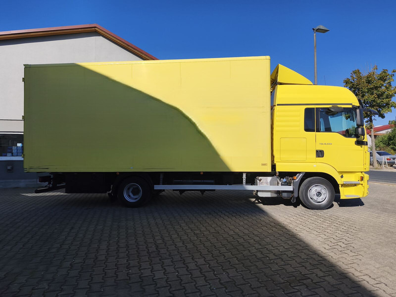 MAN TGL 8.220 Möbelkoffer AHK Euro 6 4x2 (18) - Camion furgon: Foto 4 MAN TGL 8.220 Möbelkoffer AHK Euro 6 4x2 (18) - Camion furgon: Foto 4