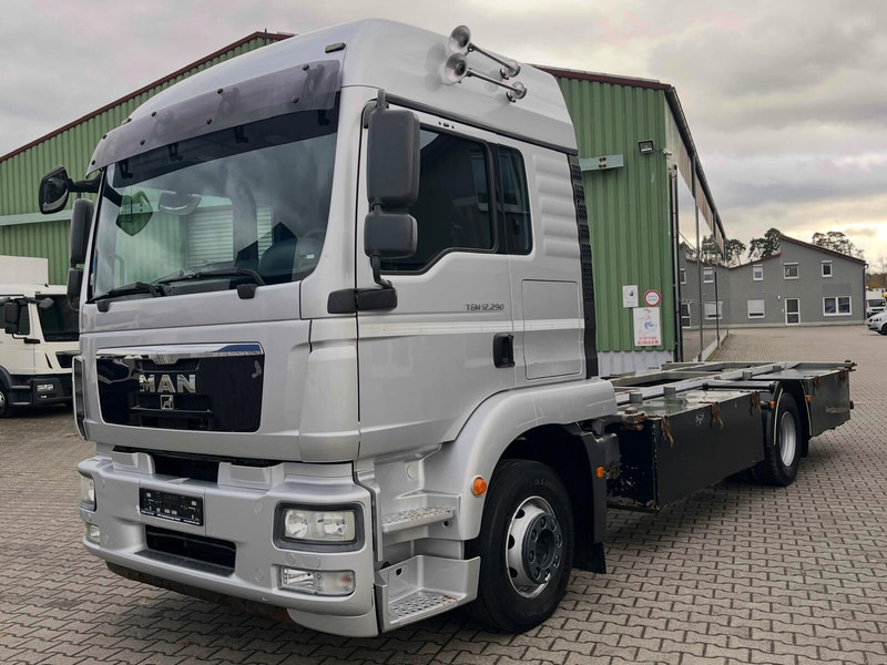 MAN TGM 12.290 BDF 4x2 Euro 5 - Camion şasiu: Foto 1 MAN TGM 12.290 BDF 4x2 Euro 5 - Camion şasiu: Foto 1