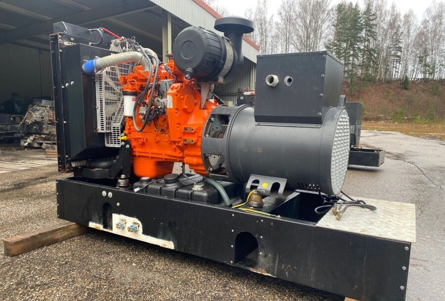 Diversen ECP34 2S4 - Iveco Engine,126kVA,New oils, filters, Mecc Alte ECP34 2S4 - Iveco Engine,126kVA,New oils, filters, Like New - Generator electric: Foto 1 Diversen ECP34 2S4 - Iveco Engine,126kVA,New oils, filters, Mecc Alte ECP34 2S4 - Iveco Engine,126kVA,New oils, filters, Like New - Generator electric: Foto 1