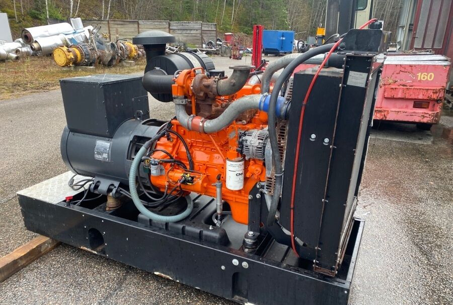 Diversen ECP34 2S4 - Iveco Engine,126kVA,New oils, filters, Mecc Alte ECP34 2S4 - Iveco Engine,126kVA,New oils, filters, Like New - Generator electric: Foto 2 Diversen ECP34 2S4 - Iveco Engine,126kVA,New oils, filters, Mecc Alte ECP34 2S4 - Iveco Engine,126kVA,New oils, filters, Like New - Generator electric: Foto 2
