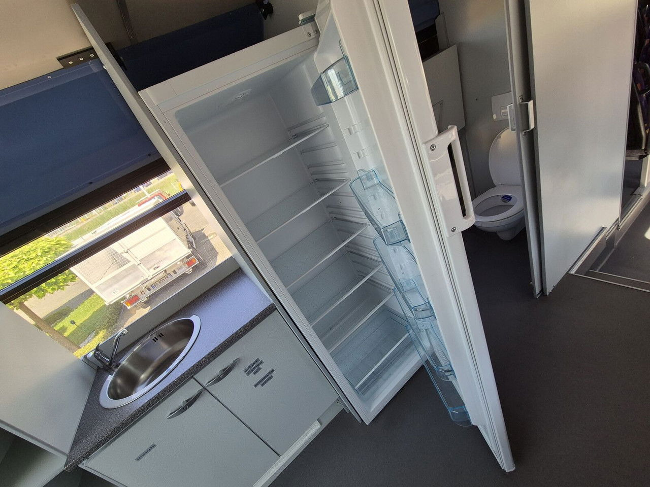 Autocar Irisbus Iveco 330 KM / Solar Panels / NEW Equiped: Foto 18 Autocar Irisbus Iveco 330 KM / Solar Panels / NEW Equiped: Foto 18