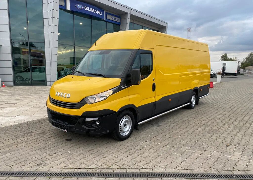 Iveco Daily 35S16 HI-Matic / 1 Owner / L4H2 / MAX / Webasto / Great C - Dubă: Foto 2 Iveco Daily 35S16 HI-Matic / 1 Owner / L4H2 / MAX / Webasto / Great C - Dubă: Foto 2