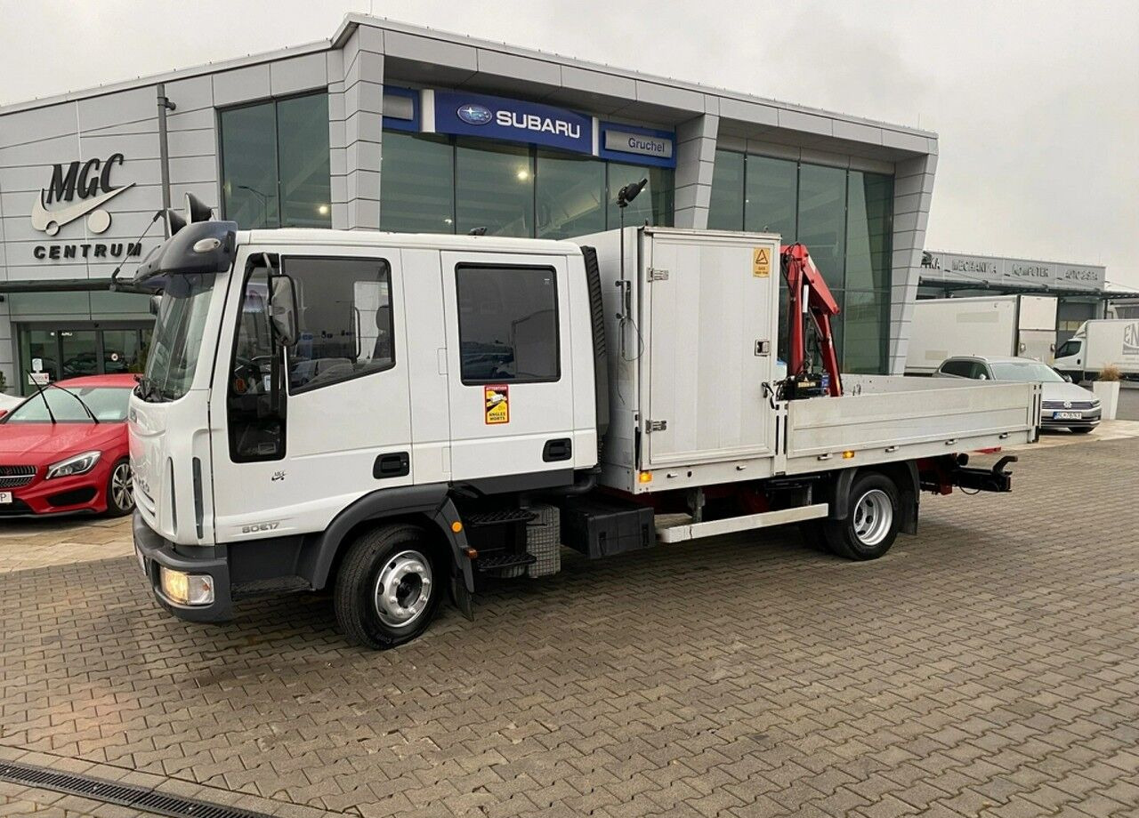 Iveco Eurocargo ML80E17 - Camion platformă, Camion cu macara: Foto 1 Iveco Eurocargo ML80E17 - Camion platformă, Camion cu macara: Foto 1