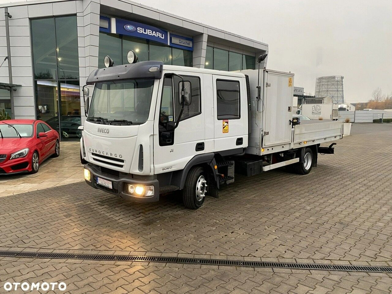 Iveco Eurocargo ML80E17 - Camion platformă, Camion cu macara: Foto 2 Iveco Eurocargo ML80E17 - Camion platformă, Camion cu macara: Foto 2