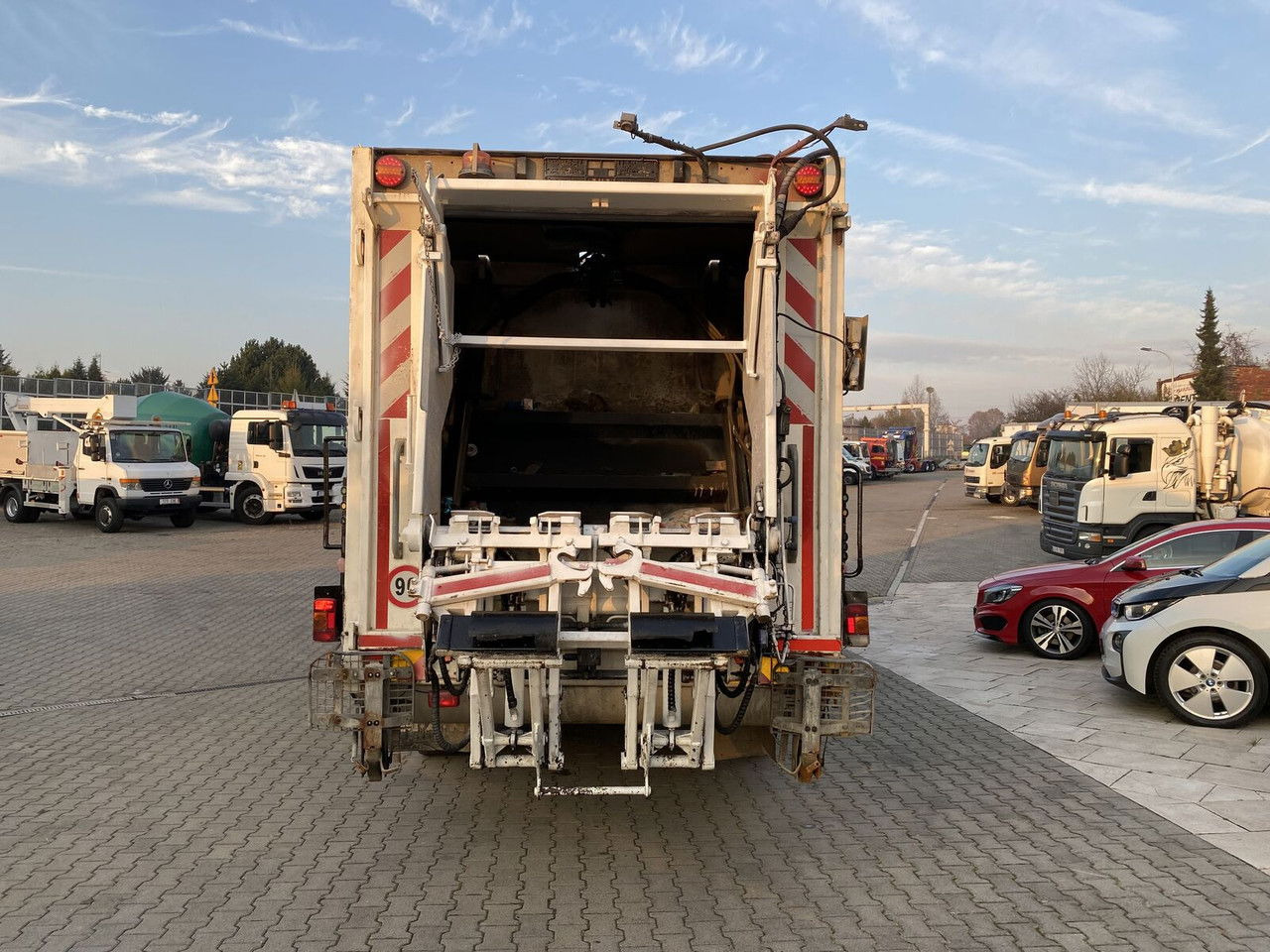 Leasing de Iveco Stralis 330 EEV / Faun Vario Press 11 27M3 / Service NEW / TOP Iveco Stralis 330 EEV / Faun Vario Press 11 27M3 / Service NEW / TOP Iveco Stralis 330 EEV / Faun Vario Press 11 27M3 / Service NEW / TOP Iveco Stralis 330 EEV / Faun Vario Press 11 27M3 / Service NEW / TOP: Foto 8