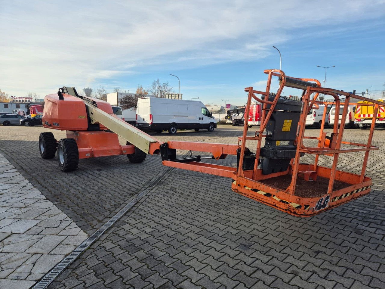 JLG 460SJ 4X4 / 1 Owner / Works Great/New tires/ Best ofert - Nacela articulata: Foto 5 JLG 460SJ 4X4 / 1 Owner / Works Great/New tires/ Best ofert - Nacela articulata: Foto 5