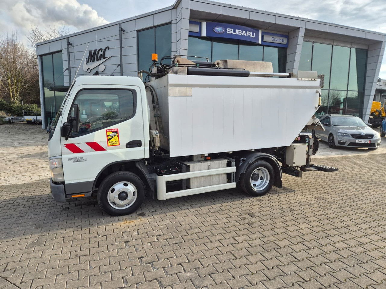 Mitsubishi Canter Fuso 5S13 / Euro 5 EEV / 1WŁ. - Autogunoiere: Foto 1 Mitsubishi Canter Fuso 5S13 / Euro 5 EEV / 1WŁ. - Autogunoiere: Foto 1