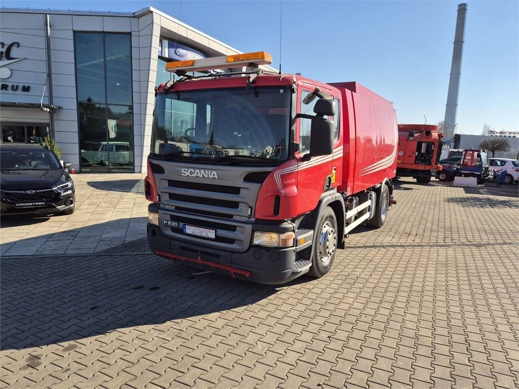 Scania P 230/ 4X2 / SWEEPER / JOHNSTON VX800 / SPRAYER / - Măturătoare stradală: Foto 2 Scania P 230/ 4X2 / SWEEPER / JOHNSTON VX800 / SPRAYER / - Măturătoare stradală: Foto 2