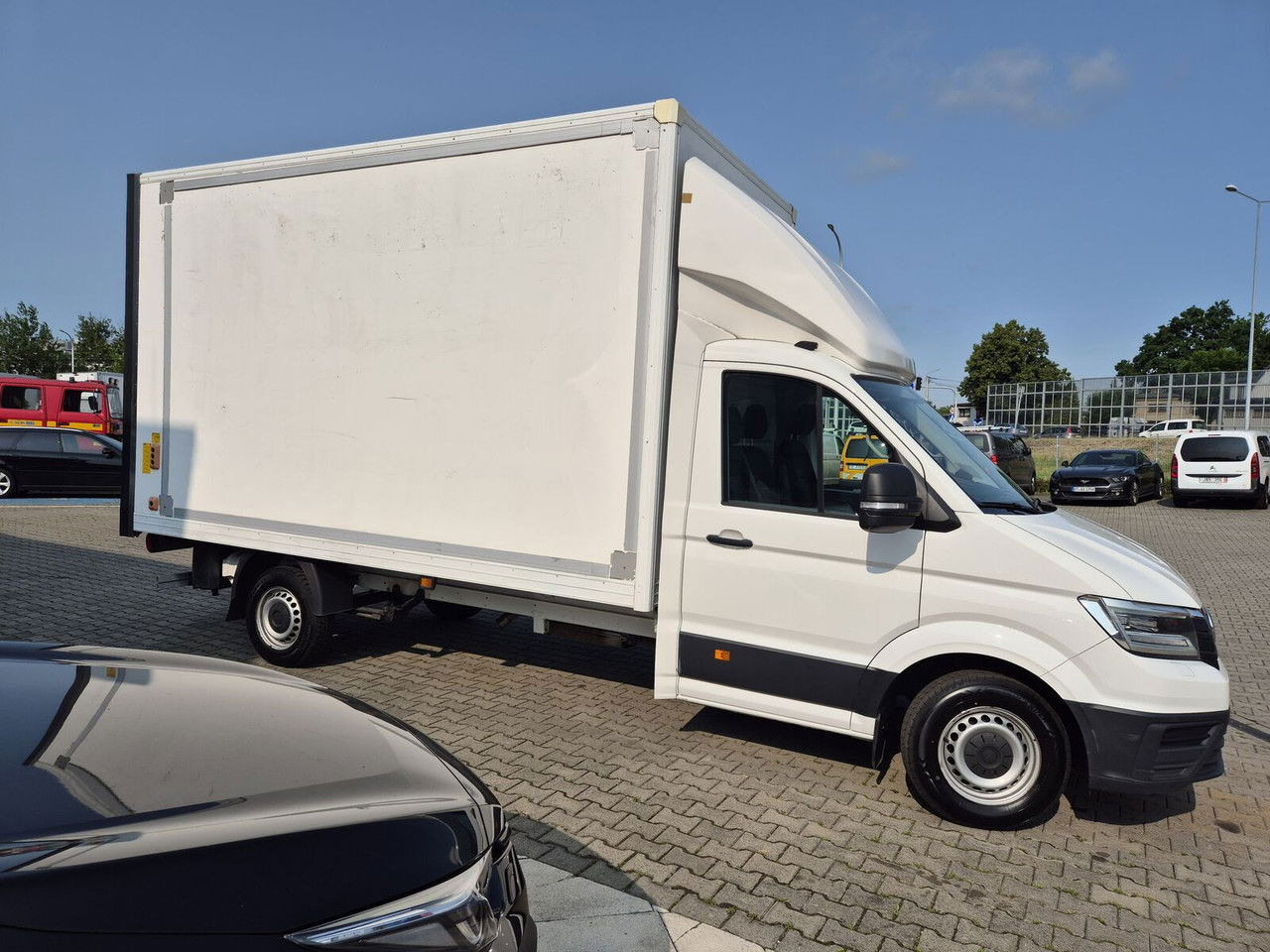 Volkswagen Crafter 2.0 TDI 177HP / High Container / Lift 750KG / Super Cond - Autoutilitară box: Foto 2 Volkswagen Crafter 2.0 TDI 177HP / High Container / Lift 750KG / Super Cond - Autoutilitară box: Foto 2
