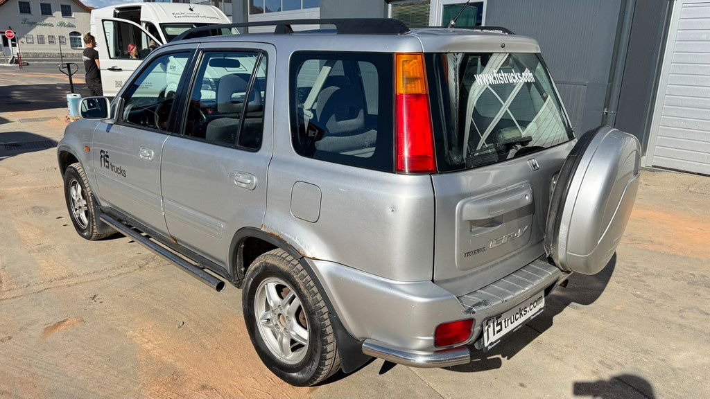 Honda CRV 2.0 - Petrol - AIR Condition - 5 Doors - Alte utilaje: Foto 5 Honda CRV 2.0 - Petrol - AIR Condition - 5 Doors - Alte utilaje: Foto 5