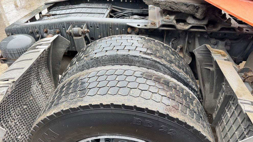 Cap tractor Mercedes-Benz Actros 1844 4x2 - tractor unit - retarder: Foto 11