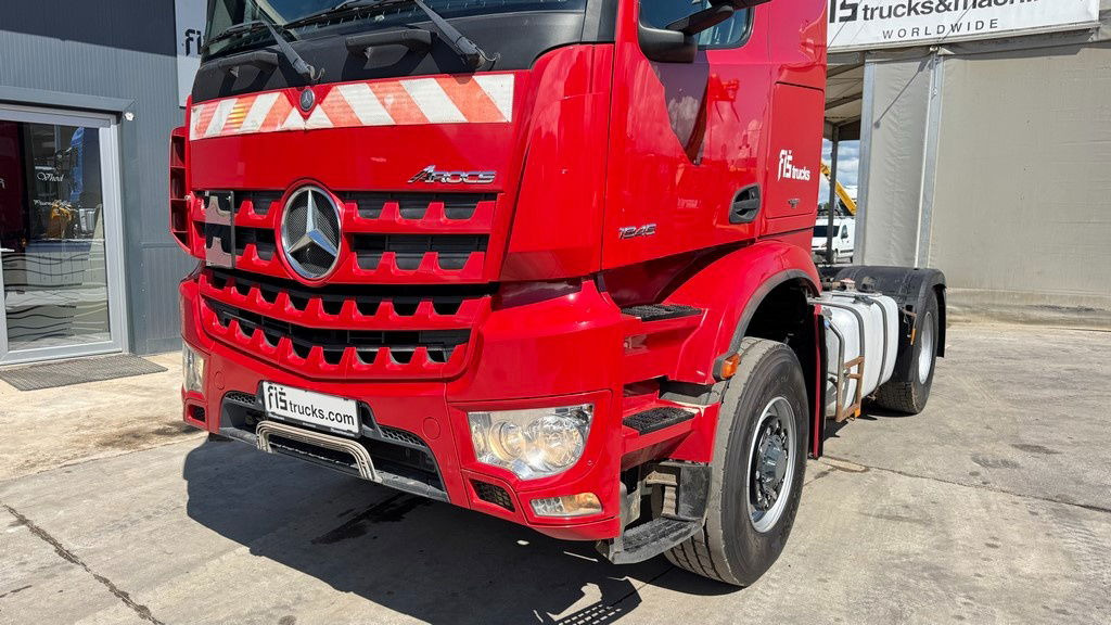 Mercedes-Benz Arocs 1945 HAD 4X4 tractor unit - tipper hydraulics - retarder - Cap tractor: Foto 2 Mercedes-Benz Arocs 1945 HAD 4X4 tractor unit - tipper hydraulics - retarder - Cap tractor: Foto 2