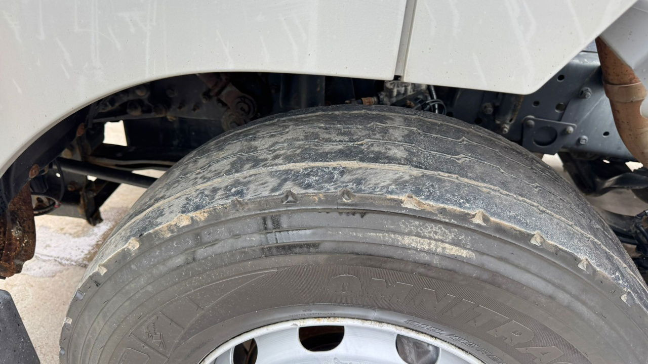 Mercedes-Benz Axor 1836 4x2 tipper hydraulics - Cap tractor: Foto 5 Mercedes-Benz Axor 1836 4x2 tipper hydraulics - Cap tractor: Foto 5