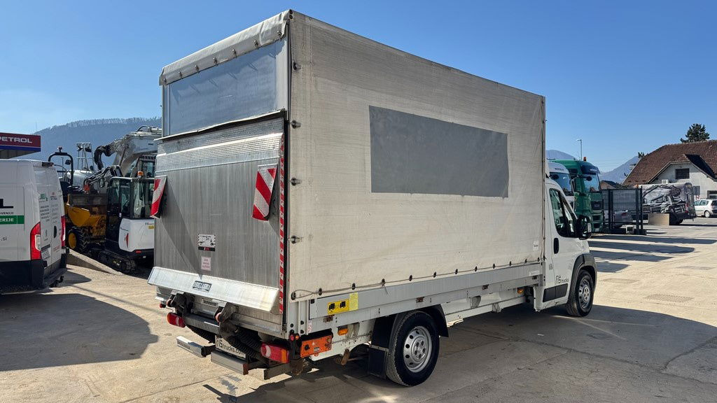 Fiat Ducato 2.3 JTD - 2014 - AIR Condition - Hydraulic Ramp - Autoutilitară cu prelată: Foto 5 Fiat Ducato 2.3 JTD - 2014 - AIR Condition - Hydraulic Ramp - Autoutilitară cu prelată: Foto 5