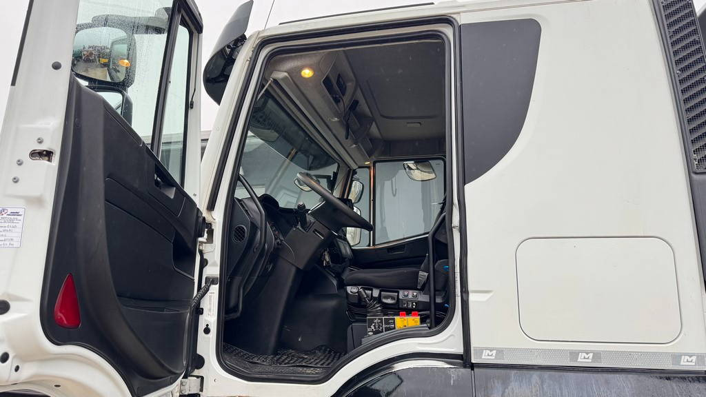 Leasing de Iveco Trakker 460 8x4 meiller tipper - euro 6  Iveco Trakker 460 8x4 meiller tipper - euro 6: Foto 27