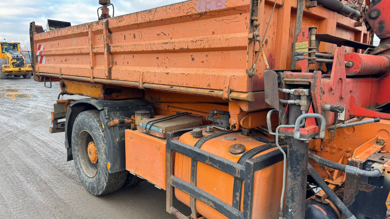 MAN 19.293 4x4 tipper 14.8M - remote control - Camion basculantă: Foto 4 MAN 19.293 4x4 tipper 14.8M - remote control - Camion basculantă: Foto 4