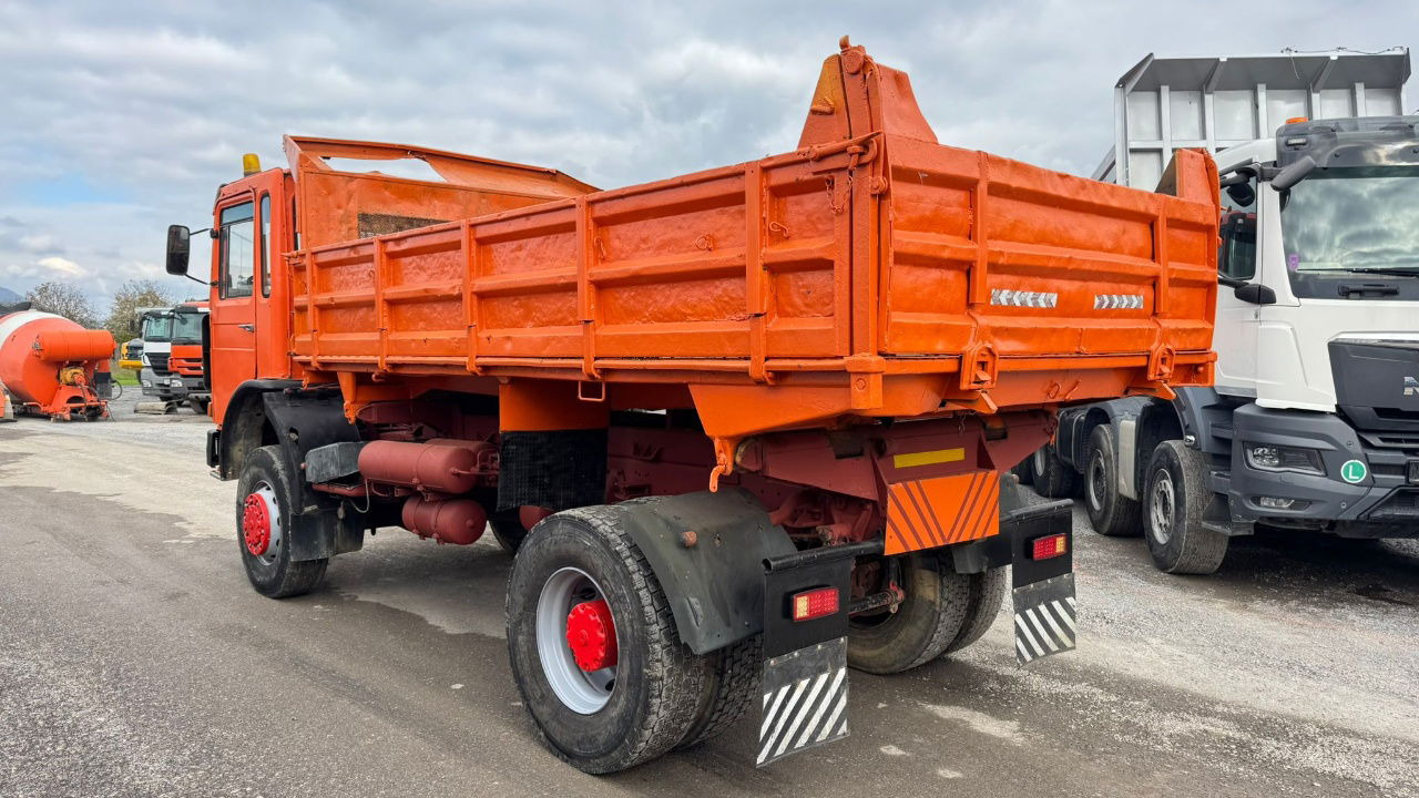 MAN 19.331 4X4 3 sided tipper - ZF Gearbox - Camion basculantă: Foto 4 MAN 19.331 4X4 3 sided tipper - ZF Gearbox - Camion basculantă: Foto 4