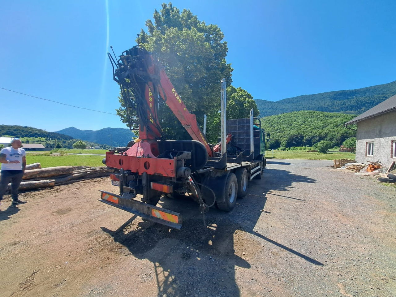 MAN 33.464 6x4 forest truck - Complete Spring - Epsilon E128 + scissors - Camion forestier: Foto 4 MAN 33.464 6x4 forest truck - Complete Spring - Epsilon E128 + scissors - Camion forestier: Foto 4