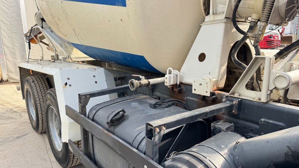 MAN FE 410A 6x4 mixer - 7m3 - euro 3 - Autobetonieră: Foto 4 MAN FE 410A 6x4 mixer - 7m3 - euro 3 - Autobetonieră: Foto 4