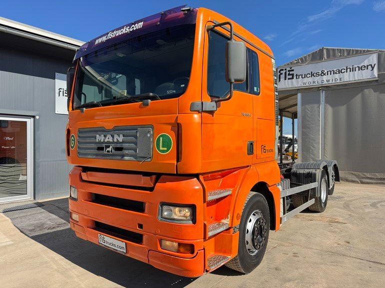MAN TGA 26.460 6X2 chassis - lifitng axle - Camion şasiu: Foto 1 MAN TGA 26.460 6X2 chassis - lifitng axle - Camion şasiu: Foto 1