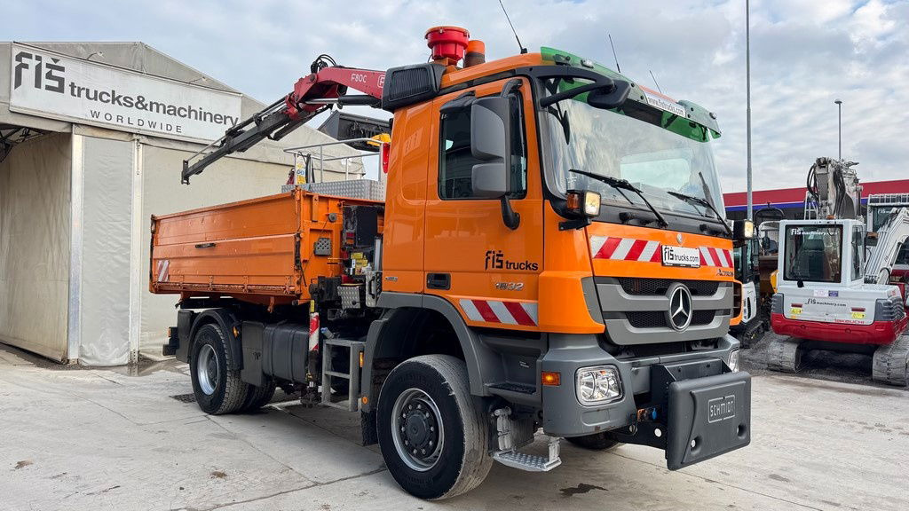 Camion basculantă Mercedes-Benz Actros 1832 AK tipper 4x4 - crane Fassi 9.2M - remote control: Foto 8