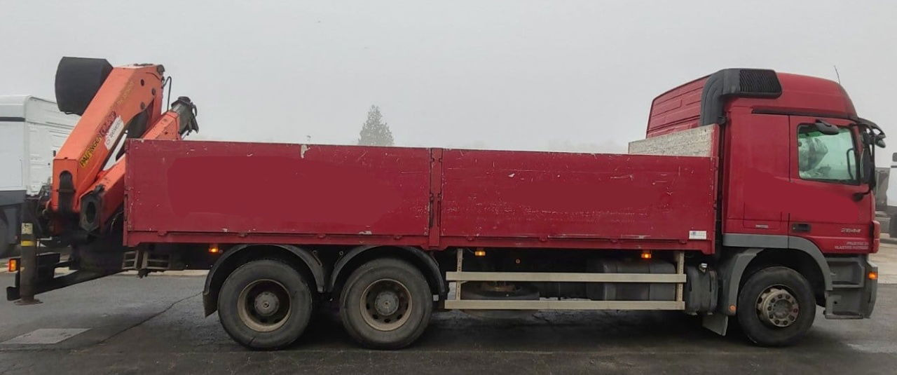 Mercedes-Benz Actros 2644L 6X4 stake body - Palfinger crane PK18500 - Camion platformă: Foto 4 Mercedes-Benz Actros 2644L 6X4 stake body - Palfinger crane PK18500 - Camion platformă: Foto 4