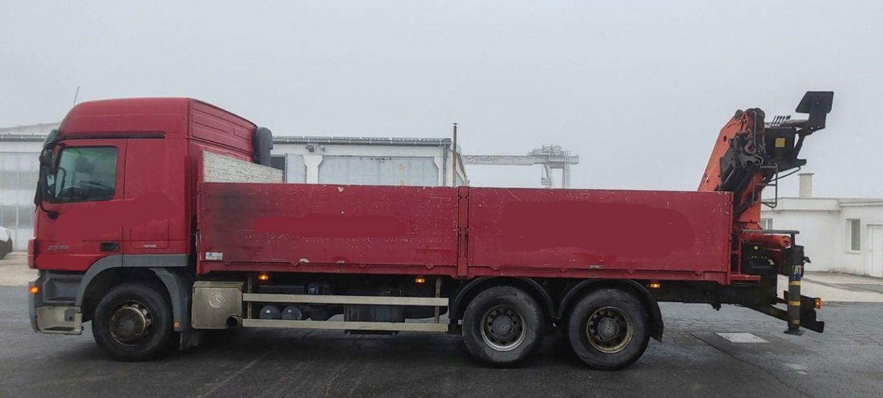 Mercedes-Benz Actros 2644L 6X4 stake body - Palfinger crane PK18500 - Camion platformă: Foto 2 Mercedes-Benz Actros 2644L 6X4 stake body - Palfinger crane PK18500 - Camion platformă: Foto 2