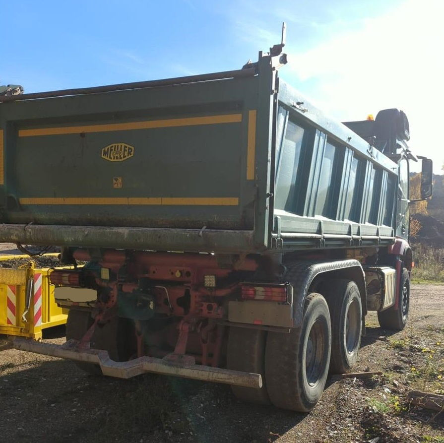 Mercedes-Benz Actros 2651 6X4 meiller bordmatic tipper - Camion basculantă: Foto 3 Mercedes-Benz Actros 2651 6X4 meiller bordmatic tipper - Camion basculantă: Foto 3