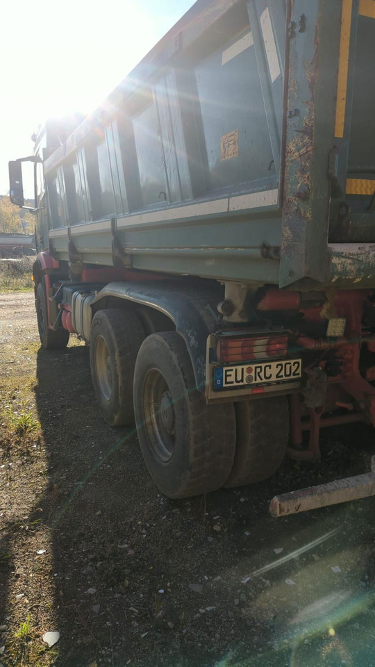 Mercedes-Benz Actros 2651 6X4 meiller bordmatic tipper - Camion basculantă: Foto 4 Mercedes-Benz Actros 2651 6X4 meiller bordmatic tipper - Camion basculantă: Foto 4