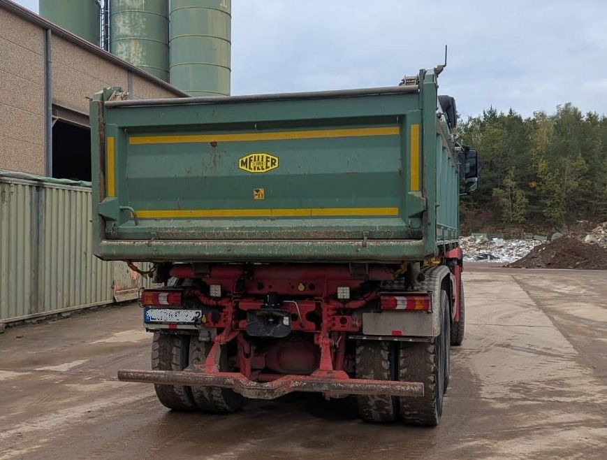 Mercedes-Benz Actros 2651 6X4 meiller bordmatic tipper - Camion basculantă: Foto 5 Mercedes-Benz Actros 2651 6X4 meiller bordmatic tipper - Camion basculantă: Foto 5