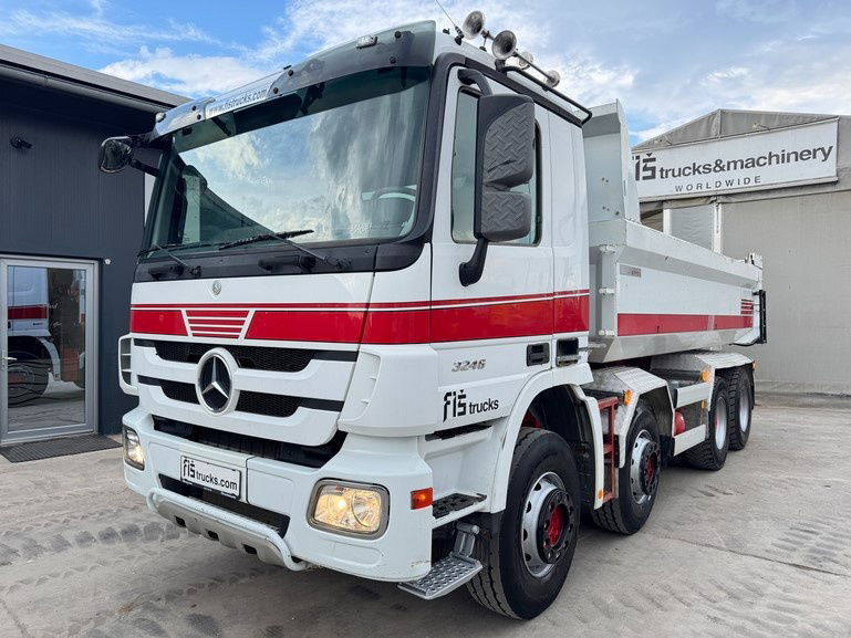 Mercedes-Benz Actros 3246 8X4 mulda tipper - retarder - hydr. back door - Camion basculantă: Foto 1 Mercedes-Benz Actros 3246 8X4 mulda tipper - retarder - hydr. back door - Camion basculantă: Foto 1