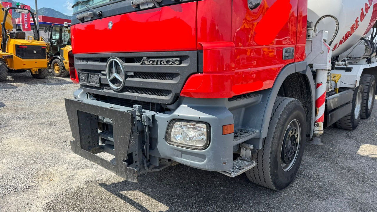 Mercedes-Benz Actros 3341 6x4 7m3 + 24m Cifa - Autobetonieră: Foto 2 Mercedes-Benz Actros 3341 6x4 7m3 + 24m Cifa - Autobetonieră: Foto 2
