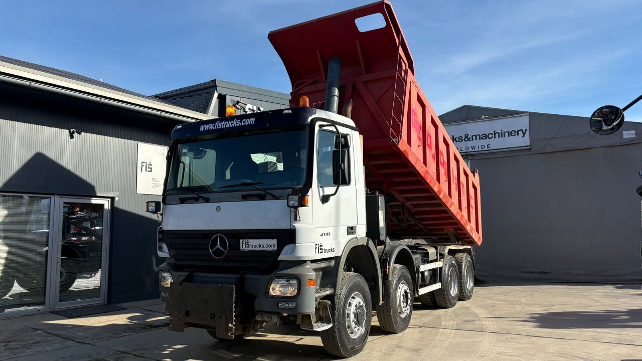 Mercedes-Benz Actros 4141 K 8x6 tipper - 19m3 - spring suspension - Camion basculantă: Foto 5 Mercedes-Benz Actros 4141 K 8x6 tipper - 19m3 - spring suspension - Camion basculantă: Foto 5