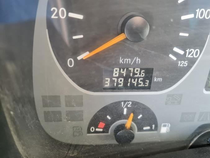 Mercedes-Benz Actros 4144 K 8x4 3 sided tipper - 1st owner - Camion basculantă: Foto 3 Mercedes-Benz Actros 4144 K 8x4 3 sided tipper - 1st owner - Camion basculantă: Foto 3